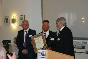 Überreichung der Ehrenmitgliedschaft